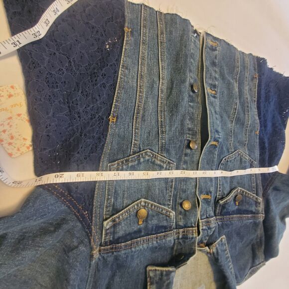 NWT Free People Lace Panel Denim Raw Hem Jacket Sz Medium Boho Hippie Cottage - Picture 5 of 9